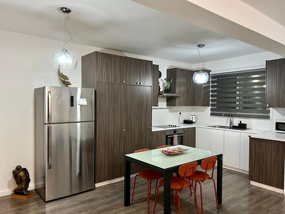 Fat Cow Apartments Larnaca