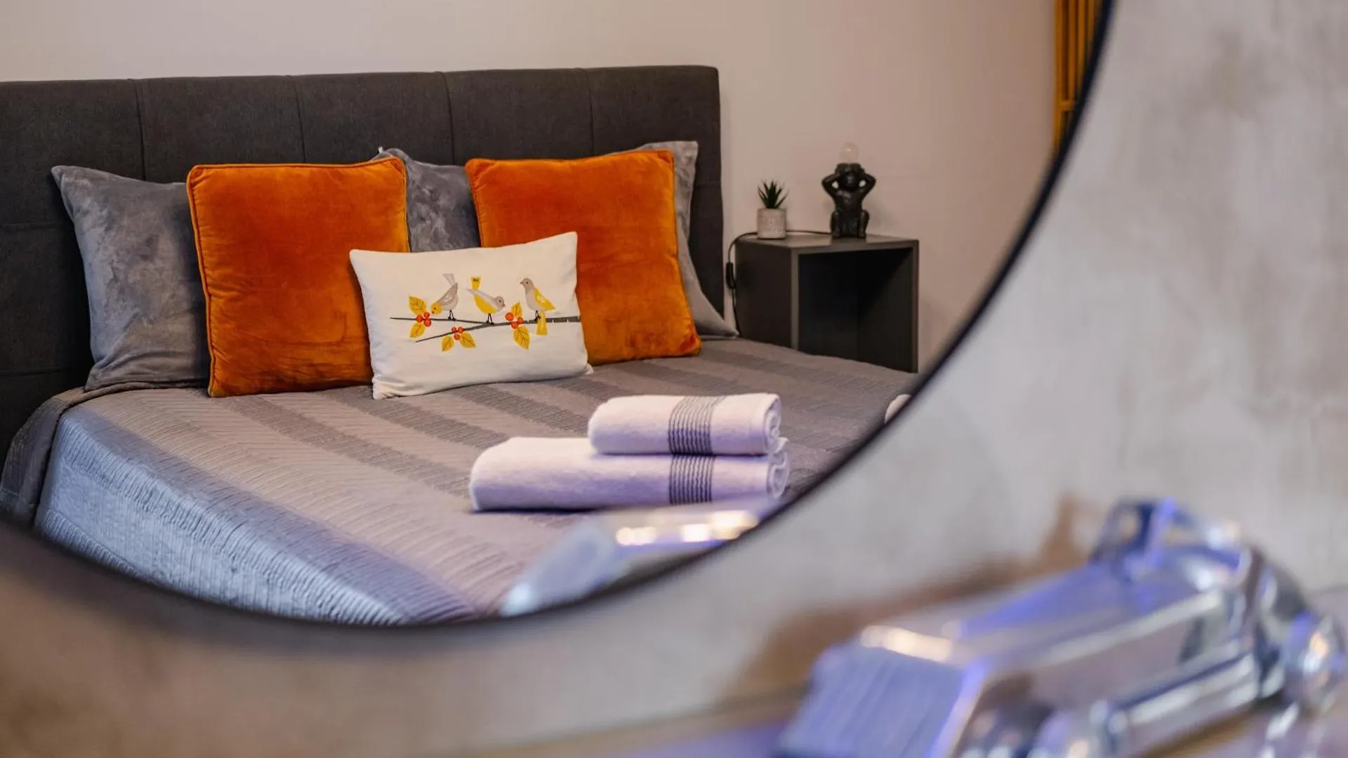 Fat Cow Apartments Larnaca 0*,