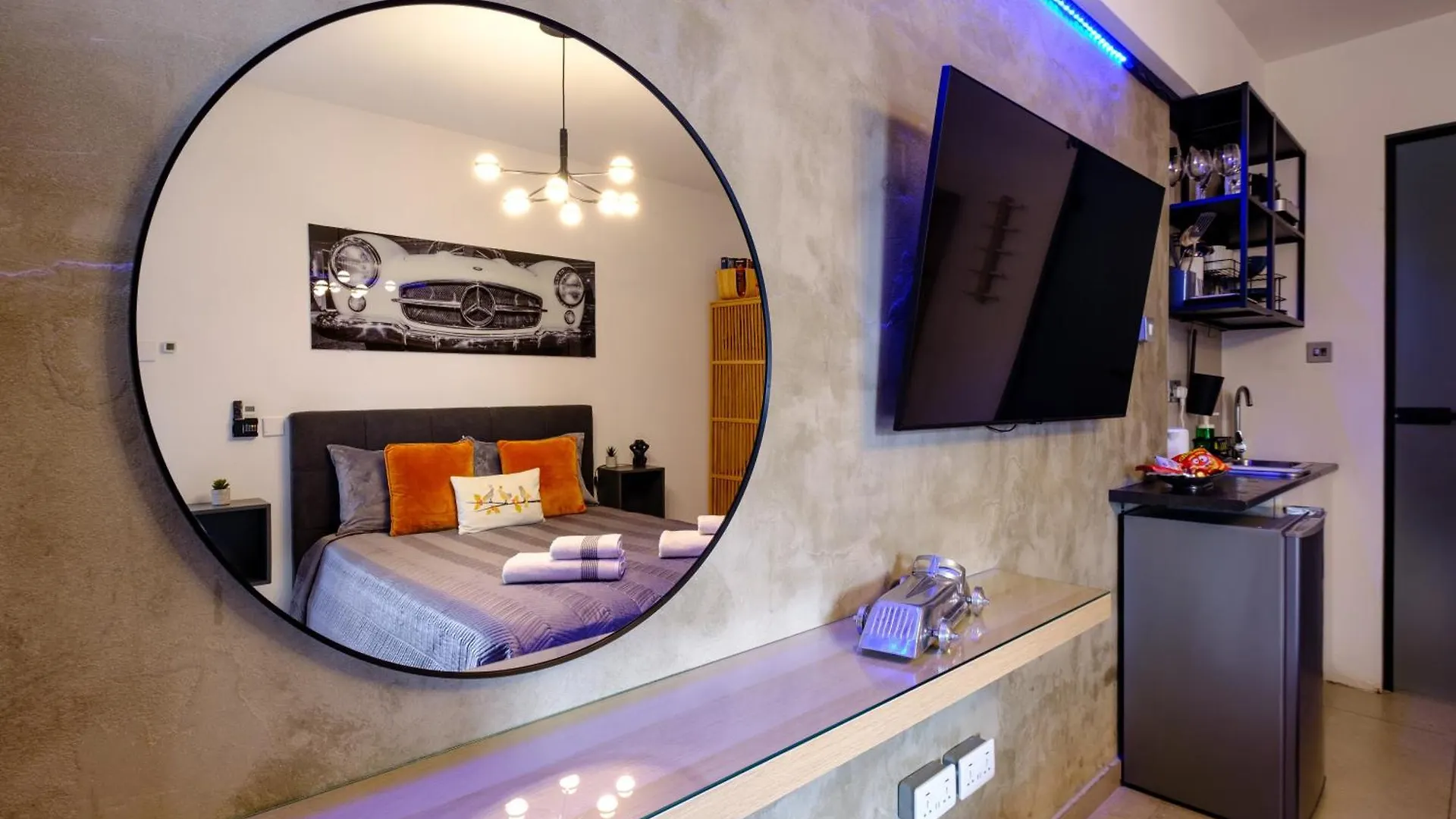 Fat Cow Apartments Larnaca 0*,