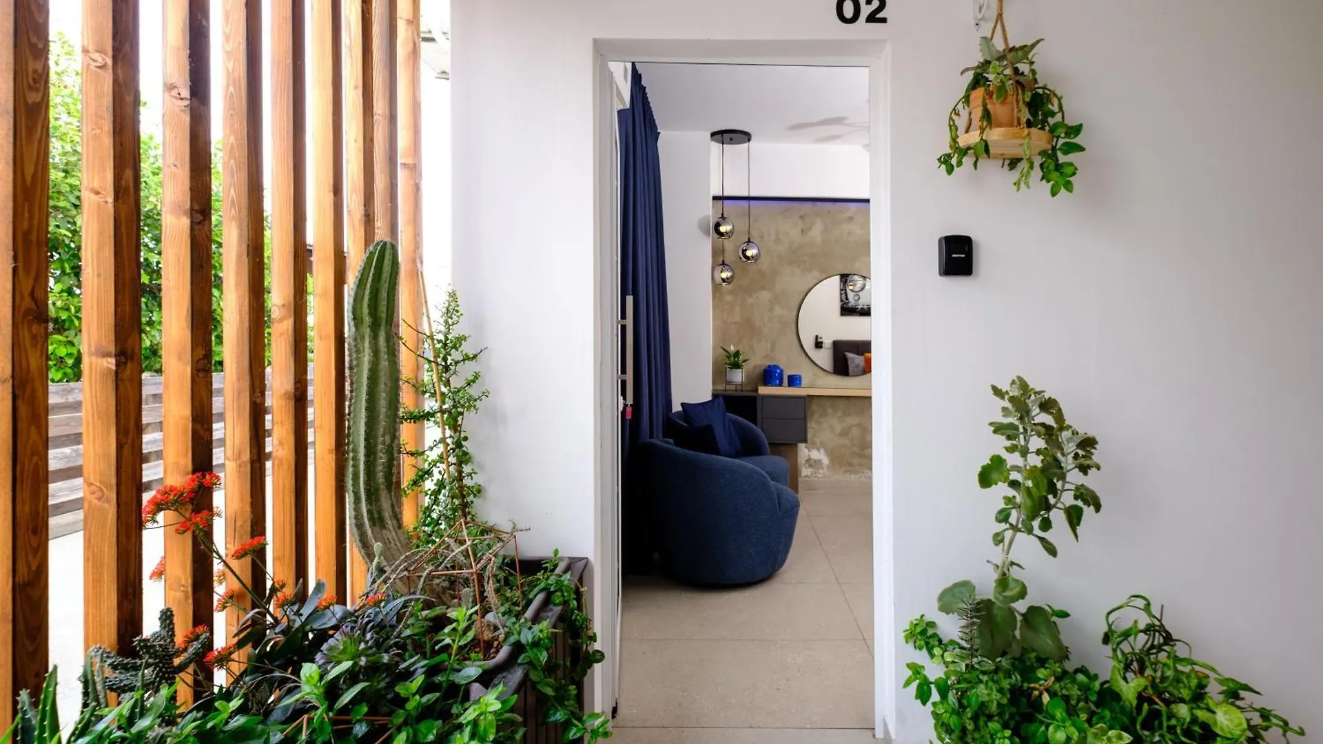 Fat Cow Apartments Larnaca