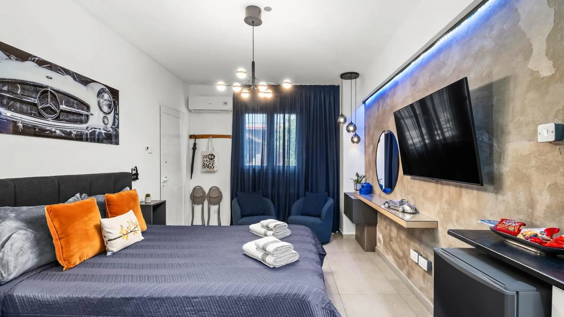 Fat Cow Apartments Larnaca