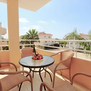 https://nissi-3-view-holiday-2-bedroom-apartment.hotelsatayianapa.com