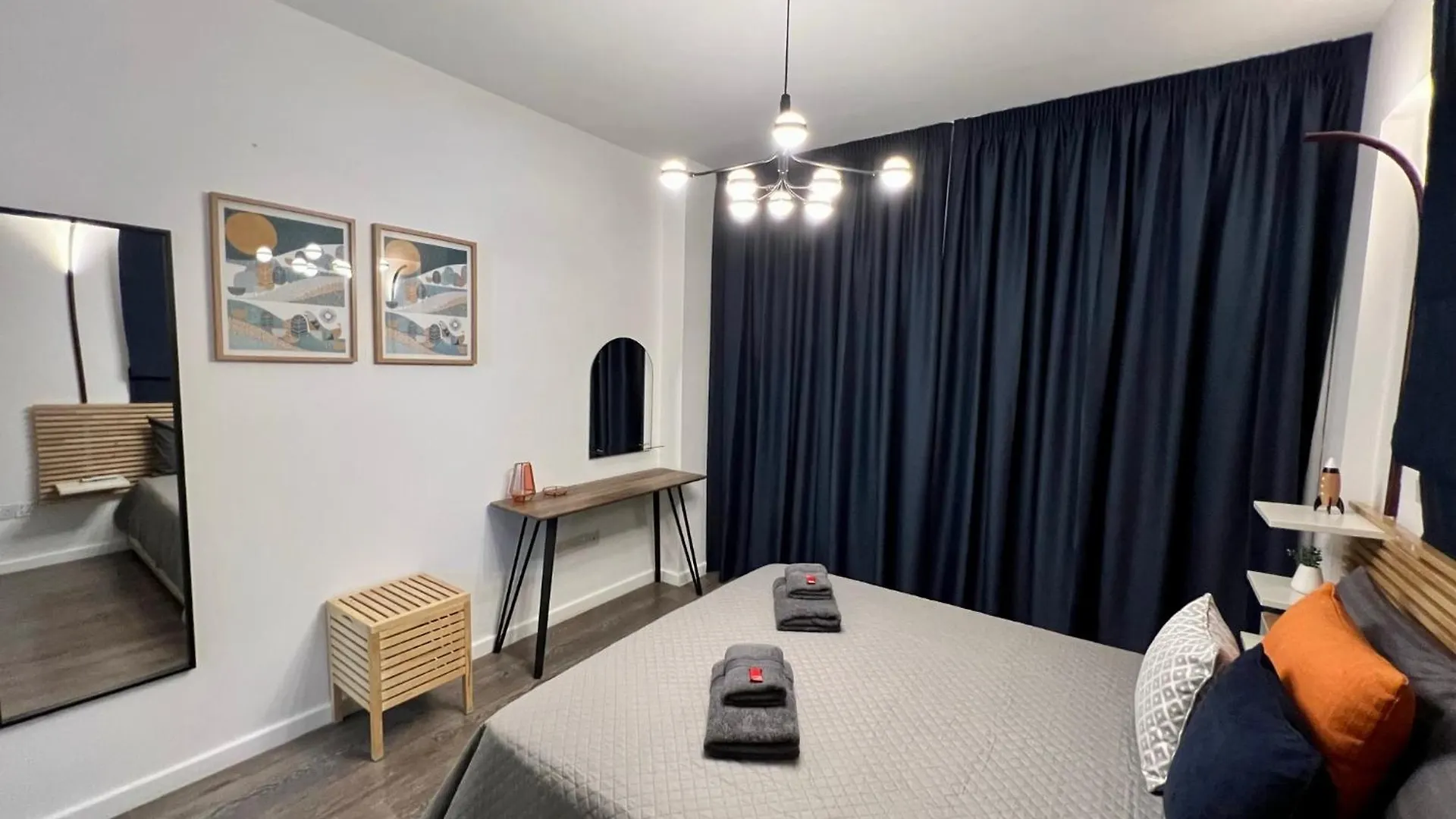 Fat Cow Apartments Larnaca