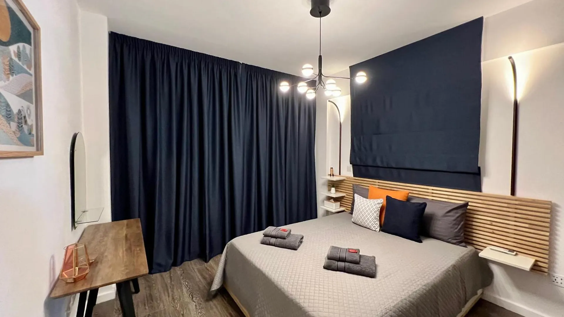 Fat Cow Apartments Larnaca 0*,